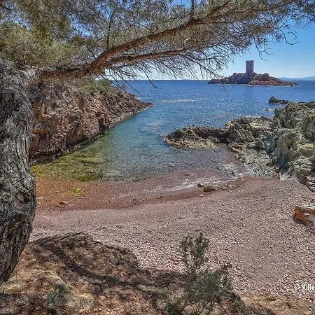 Le Moulin Des Iscles 3*