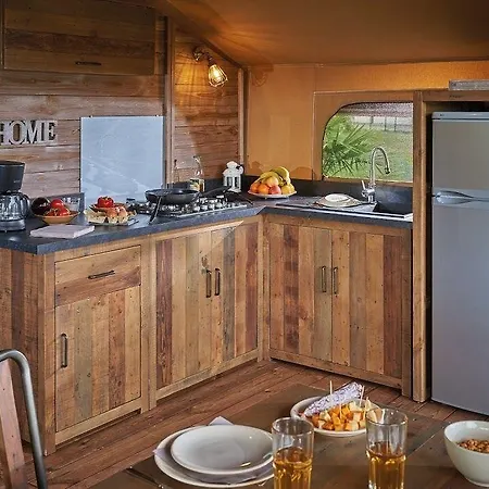 Le Moulin Des Iscles 3*