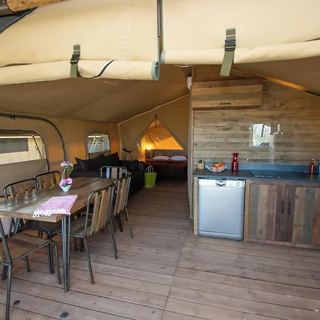 Le Moulin Des Iscles Hotel 3*