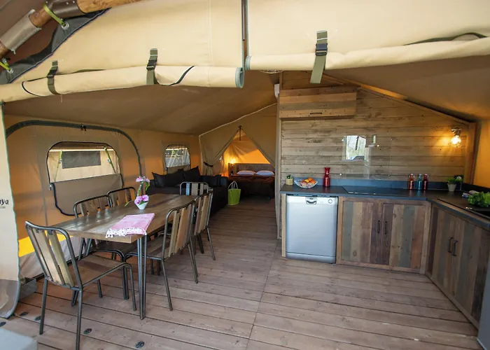 Le Moulin Des Iscles Hotel 3*